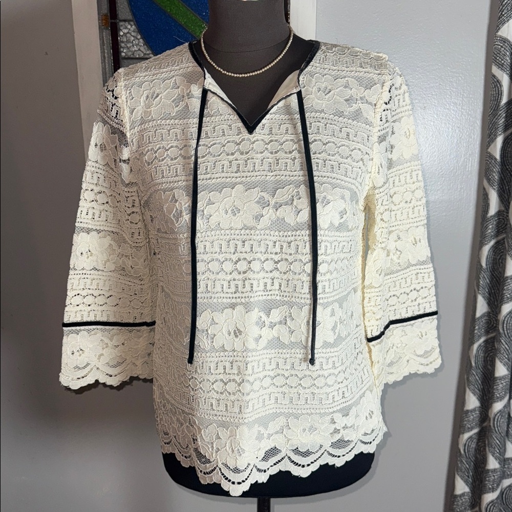 Talbots lace top with black velvet trim SZ SP